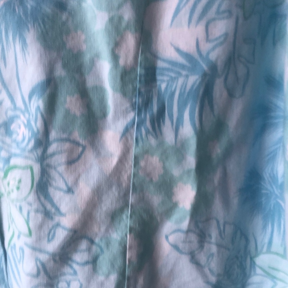 BLUE Vintage Hawaiian women’s short sleeve button down Pit to Pit 23” Used - Picture 3 of 7
